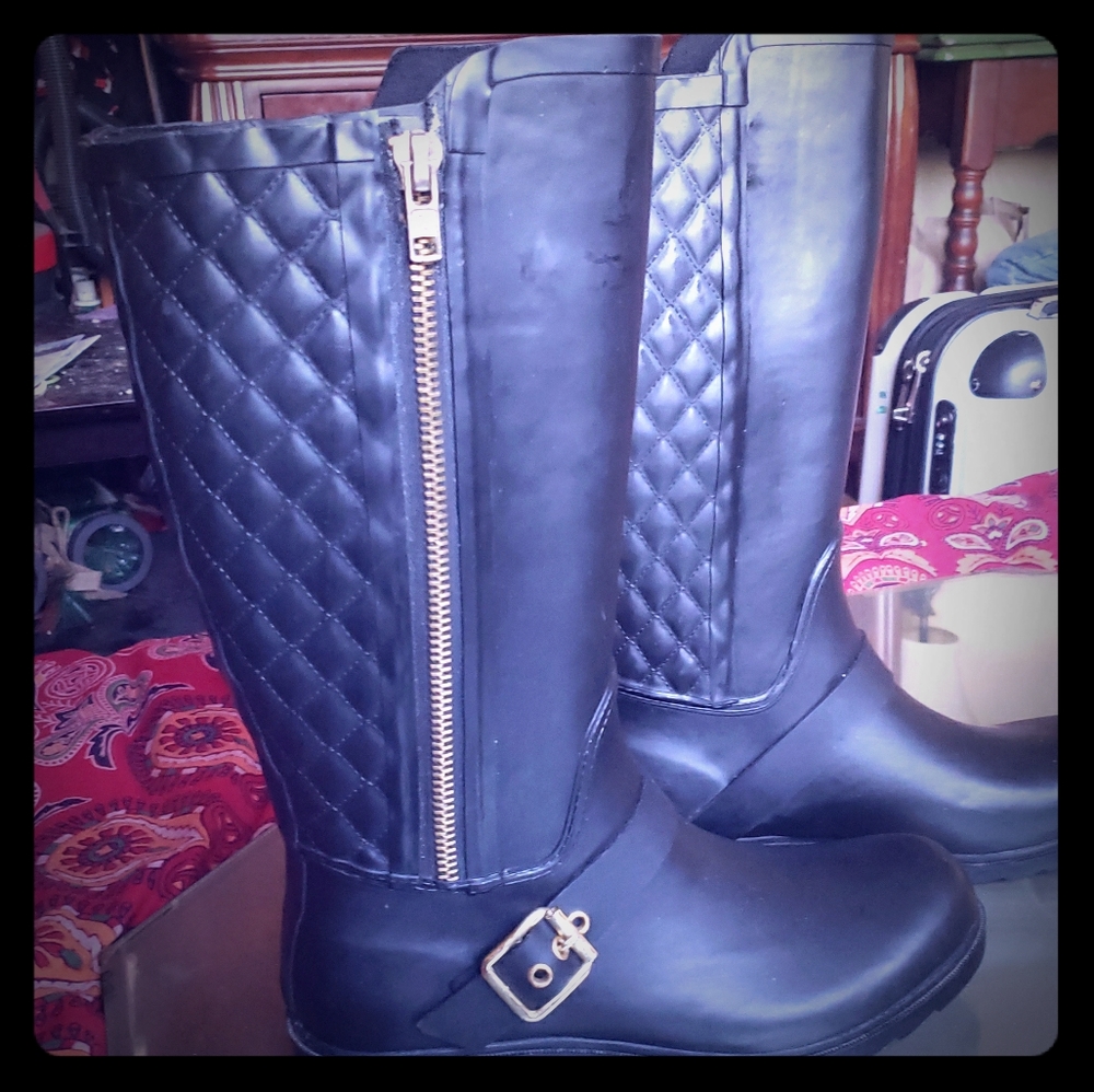 Rain boots